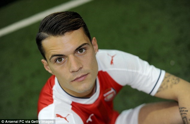 Arsenal chính thức nổ "bom tấn" đầu tiên ở kỳ chuyển nhượng Hè