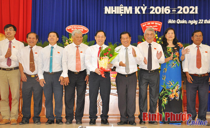 HĐND huyện Hớn Quản tổ chức kỳ họp thứ nhất kh&oacute;a XI