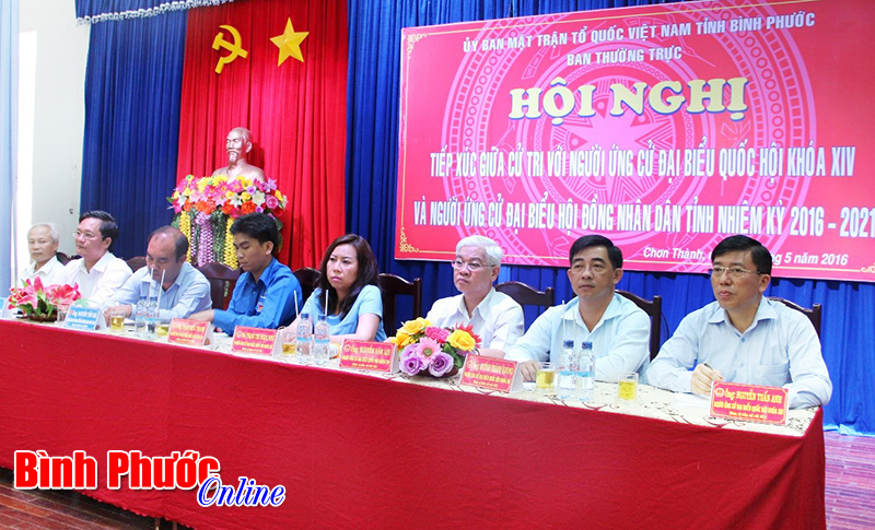 Ứng cử vi&ecirc;n đại biểu Quốc hội đơn vị bầu cử số 1 tiếp x&uacute;c cử tri huyện Chơn Th&agrave;nh