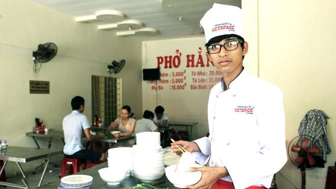 Từ 15-4-2016, người bán phở phải khám sức khỏe định kỳ mỗi năm 1 lần