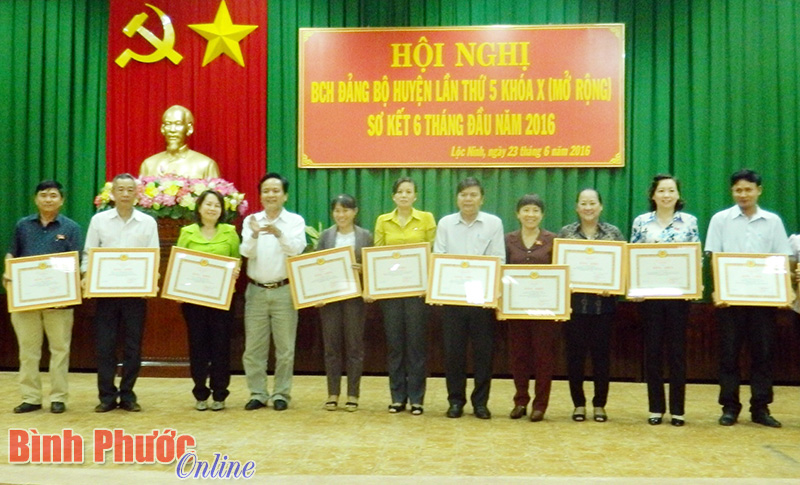 Huyện ủy Lộc Ninh ra nghị quyết chuy&ecirc;n đề về ph&aacute;t triển chăn nu&ocirc;i c&ocirc;ng nghiệp