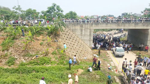 Bắt nghi can giết người ở đại lộ Thăng Long