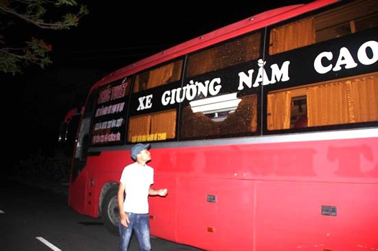 Bình Thuận: Làm rõ nhóm người chặn xe, hành hung chủ xe và tài xế 