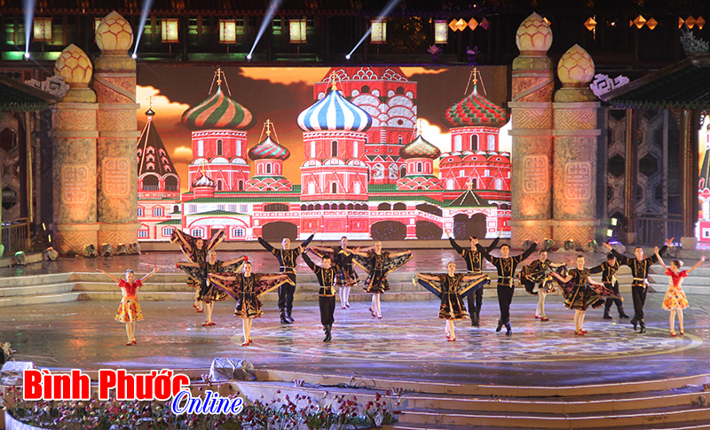 Rực rỡ sắc m&agrave;u Festival Huế lần thứ 9