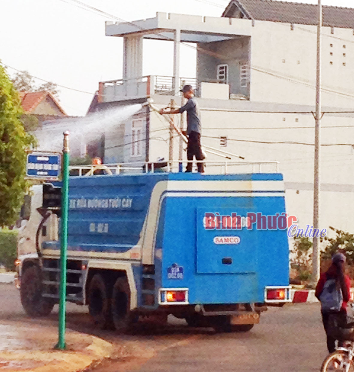 Đ&ugrave;a với "tử thần"