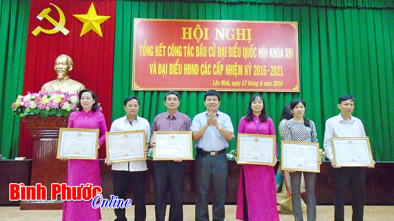 Lộc Ninh tổng kết c&ocirc;ng t&aacute;c bầu cử đại biểu Quốc hội v&agrave; HĐND c&aacute;c cấp