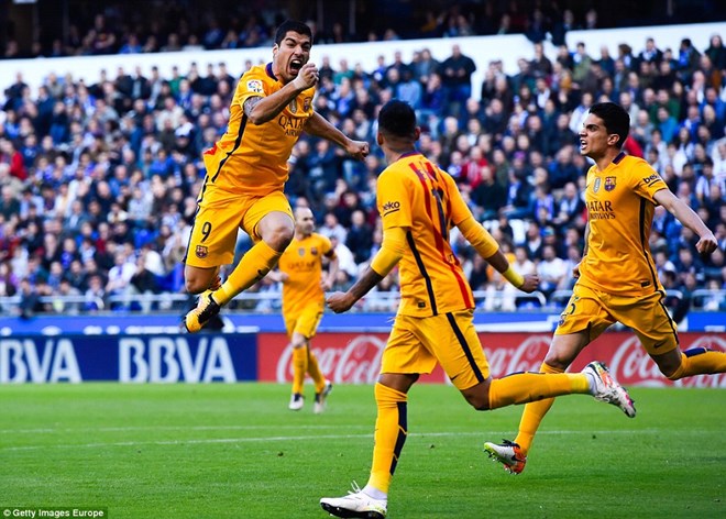 Luis Suarez ghi 4 bàn, Barcelona thắng vùi dập Deportivo 8-0