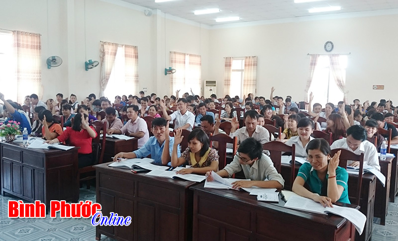 N&acirc;ng cao chất lượng bồi dưỡng nhận thức về Đảng