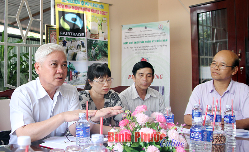 Đồng ch&iacute; B&iacute; thư Tỉnh ủy Nguyễn Văn Lợi l&agrave;m việc với Hợp t&aacute;c x&atilde; điều Phước Hưng