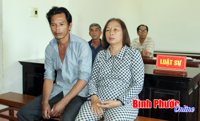 &ldquo;Những bất thường trong vụ &aacute;n ch&eacute;m rụng b&agrave;n tay ở Đồng Ph&uacute;&rdquo;: Bị đơn phải bồi thường 61 triệu đồng