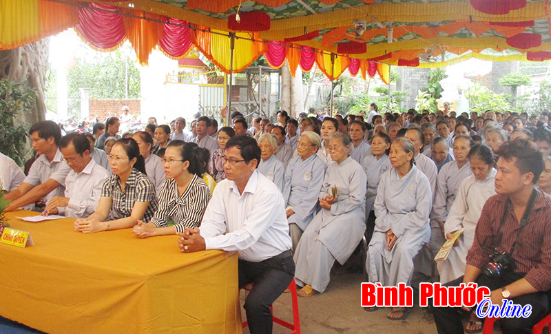 Ch&ugrave;a Nhuận Minh tổ chức lễ Phật đản v&agrave; 126 năm ng&agrave;y sinh Chủ tịch Hồ Ch&iacute; Minh