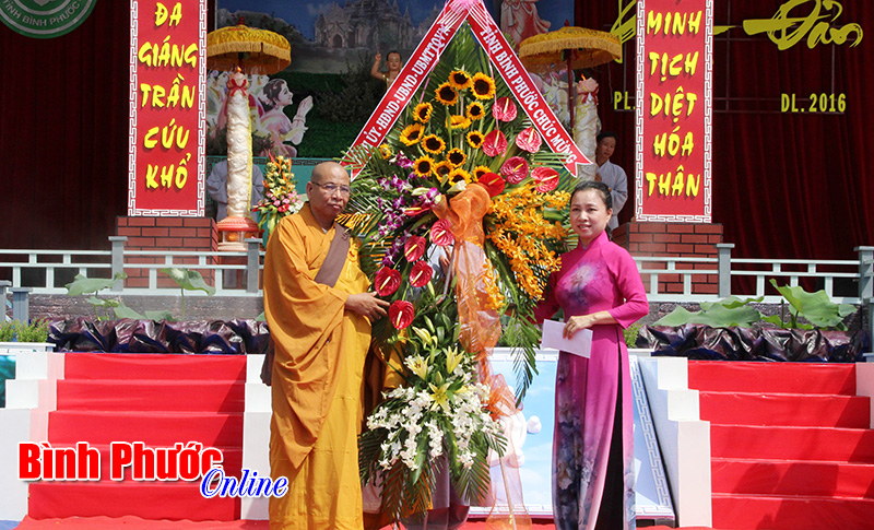 Ban trị sự gi&aacute;o hội Phật gi&aacute;o tỉnh tổ chức đại lễ Phật đản 2016