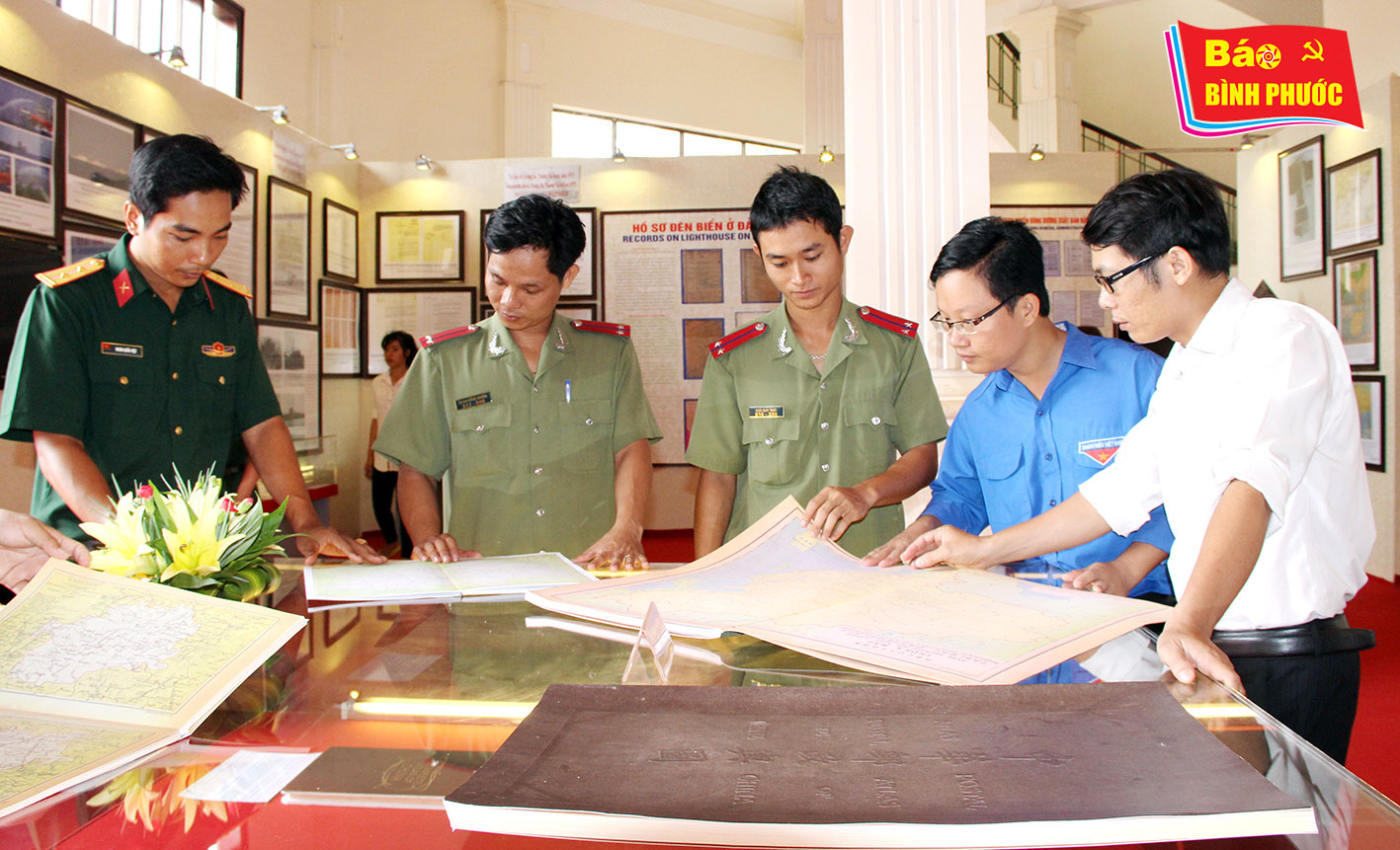[Video] Triển lãm bản đồ và trưng bày tư liệu, những bằng chứng lịch sử, pháp lý Hoàng Sa, Trường Sa của Việt Nam