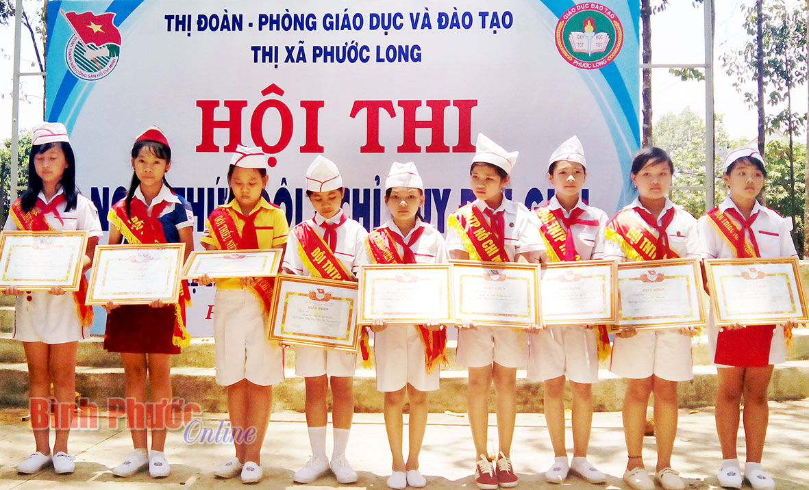 Phước Long sôi nổi hội thi nghi thức và chỉ huy đội giỏi