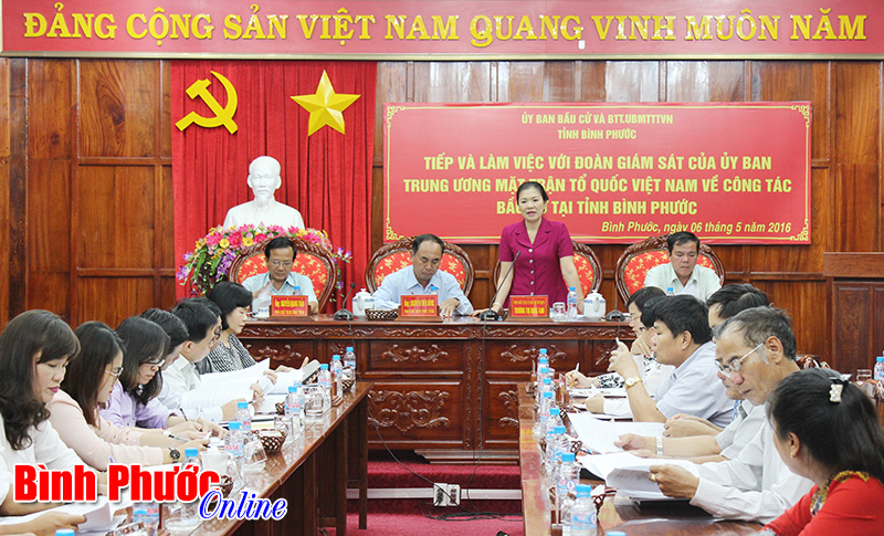 Ủy ban Trung ương MTTQVN gi&aacute;m s&aacute;t c&ocirc;ng t&aacute;c bầu cử tại B&igrave;nh Phước