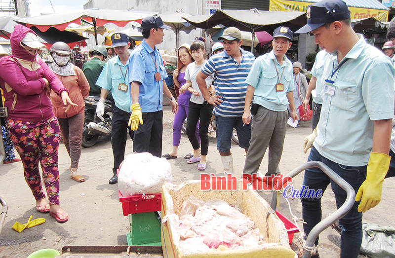 Chủ tịch UBND thị xã Đồng Xoài yêu cầu công an điều tra các vụ thịt bẩn