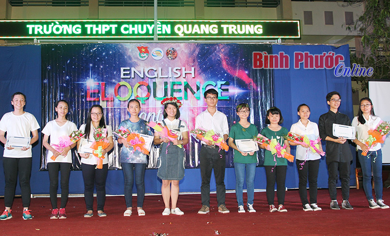 Sôi nổi vòng chung kết cuộc thi hùng biện tiếng Anh