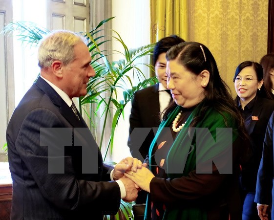 Việt Nam lu&ocirc;n coi trọng quan hệ đối t&aacute;c chiến lược với Italy