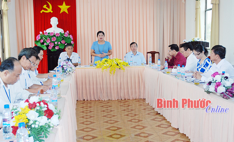 Ph&oacute; b&iacute; thư thường trực Tỉnh ủy Trần Tuệ Hiền l&agrave;m việc với Sở Lao động - Thương binh v&agrave; X&atilde; hội