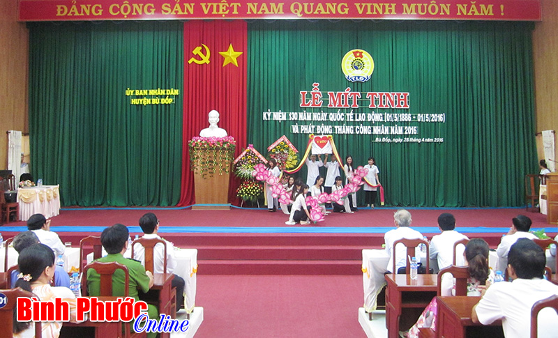 B&ugrave; Đốp m&iacute;t tinh kỷ niệm 130 năm ng&agrave;y Quốc tế lao động