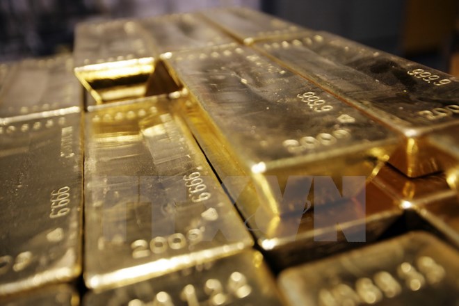 Lo ngại về Brexit đẩy giá vàng chạm "đỉnh" của gần 4 tuần