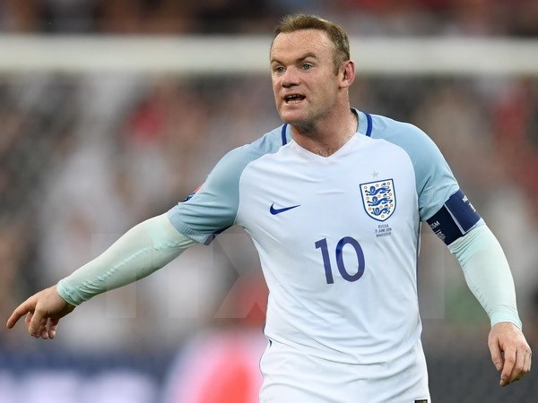 Vì sao Wayne Rooney bị Hodgson thay ở trận Anh hòa Nga?