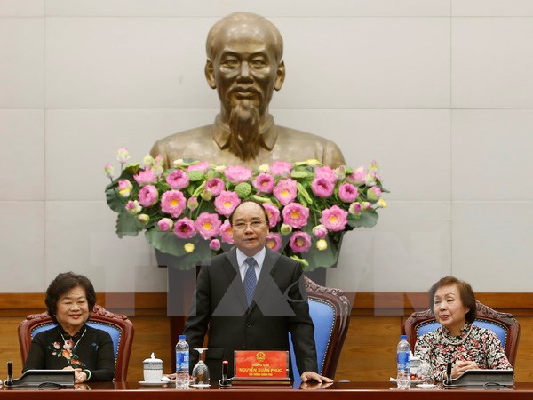 Thủ tướng Nguyễn Xu&acirc;n Ph&uacute;c tiếp Ban Chủ nhiệm Quỹ Vừ A D&iacute;nh