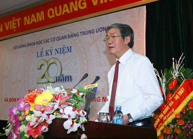 N&acirc;ng cao chất lượng tham mưu của cơ quan Đảng Trung ương