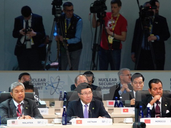 Việt Nam ủng hộ c&aacute;c nỗ lực giải trừ to&agrave;n diện vũ kh&iacute; hạt nh&acirc;n