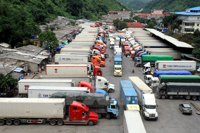 Tuy&ecirc;n &aacute;n vụ bu&ocirc;n lậu hơn 500 xe &ocirc;t&ocirc; hạng sang qua Trung Quốc