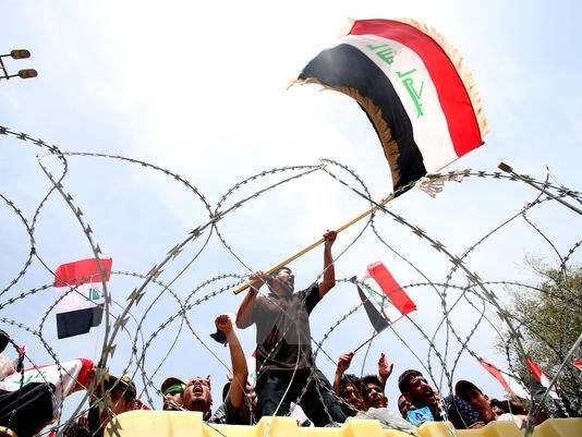 Iraq: Hàng nghìn người biểu tình tràn vào cướp phá tòa nhà quốc hội