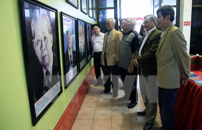 Triển l&atilde;m về Đảng Cộng sản Việt Nam v&agrave; Quốc hội Việt Nam