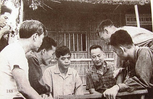 K&ecirc;́t hợp chặt chẽ giữa ti&ecirc;́n c&ocirc;ng qu&acirc;n sự v&agrave; n&ocirc;̉i d&acirc;̣y