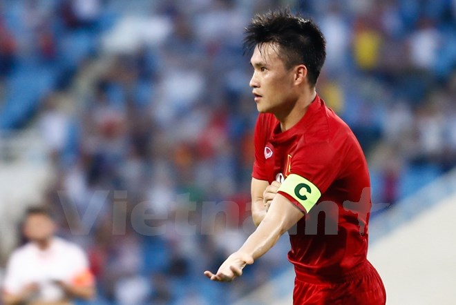 Công Vinh giành ngôi Vua phá lưới Aya Bank Cup 2016