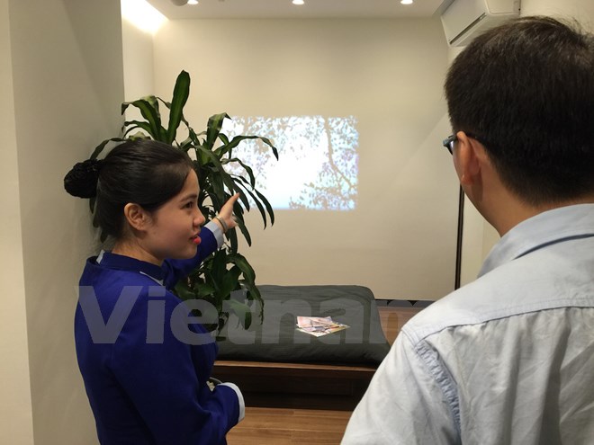 Panasonic khoe công nghệ trong suốt từng giới thiệu tại CES 2016