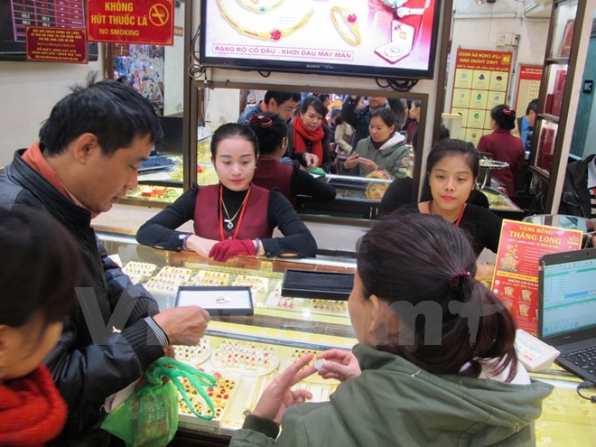 Đầu tuần, các thương hiệu vàng trong nước cùng bật tăng theo thế giới