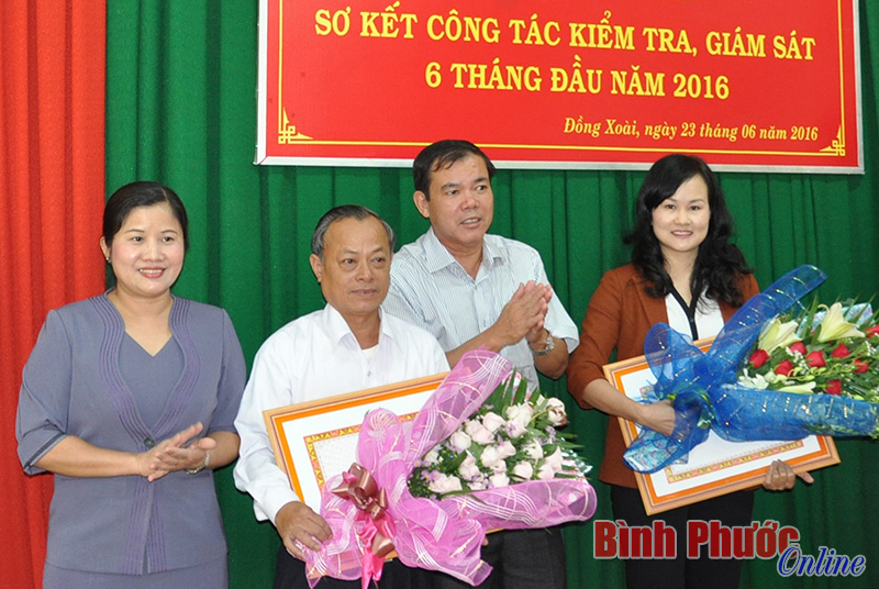 Xem x&eacute;t từ nhiều k&ecirc;nh th&ocirc;ng tin để nắm bắt t&igrave;nh h&igrave;nh c&aacute;n bộ, đảng vi&ecirc;n