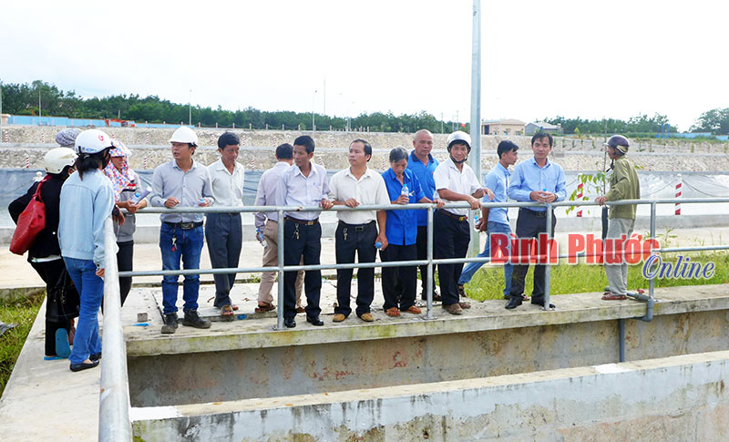 120 cán bộ đoàn thể, khu phố tham quan Nhà máy xử lý nước thải Đồng Xoài