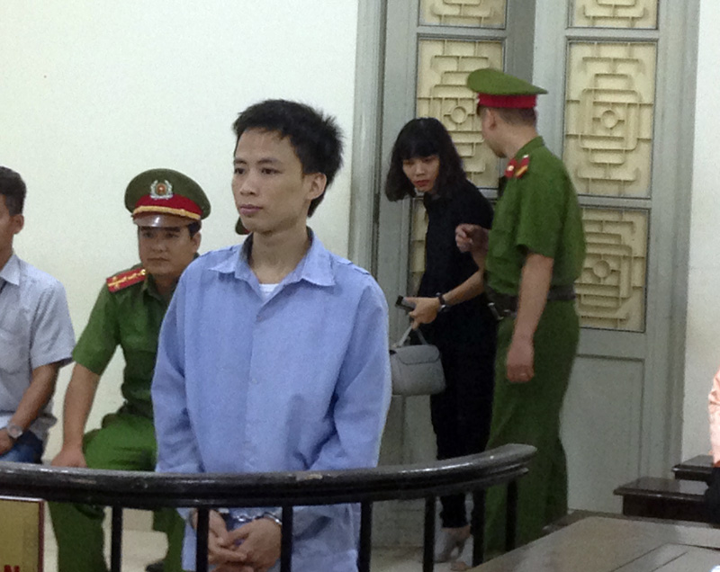 12 năm t&ugrave; cho kẻ bỏ thuốc độc v&agrave;o bể nước sinh hoạt của c&ocirc;ng ty