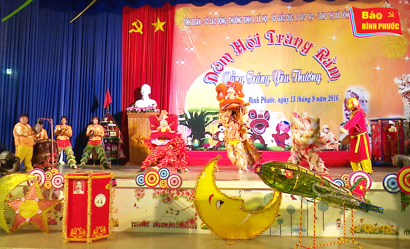 [Video] Bình Phước lung linh lễ hội trăng rằm 2016
