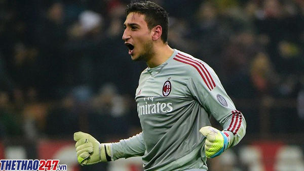 Thủ thành Gianluigi xô đổ kỷ lục 105 năm tại ĐT Italia