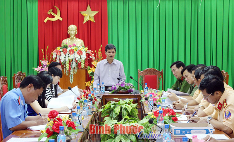Ban Ph&aacute;p chế HĐND tỉnh gi&aacute;m s&aacute;t thực thi ph&aacute;p luật an to&agrave;n giao th&ocirc;ng