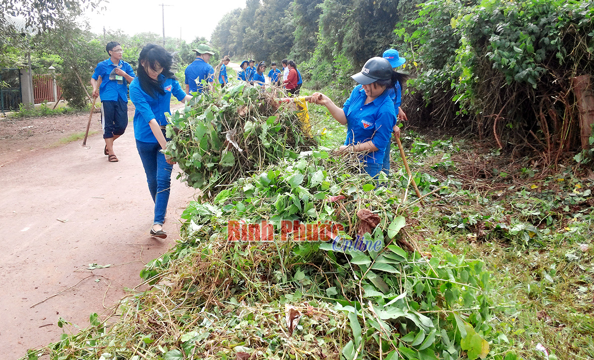 Lộc Ninh rộn ràng hè tình nguyện 2016