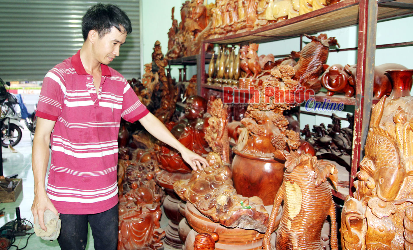 Nghề điêu khắc gỗ phải liên kết để ra “biển lớn”