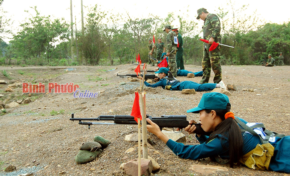 Nh&igrave;n lại 10 năm thực hiện Luật Quốc ph&ograve;ng