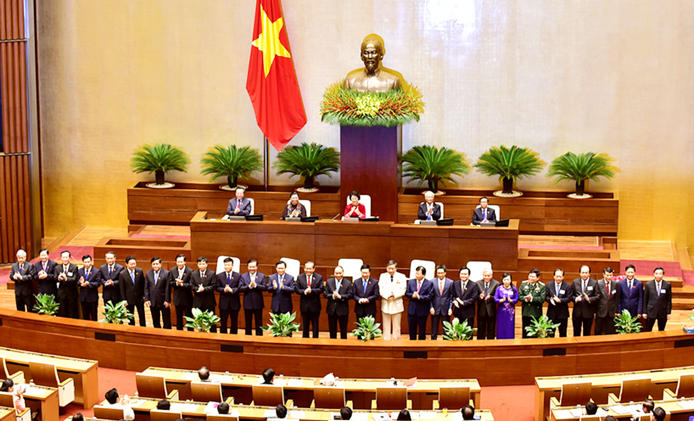 Ch&iacute;nh phủ nhiệm kỳ 2016-2021 ra mắt Quốc hội v&agrave; nh&acirc;n d&acirc;n
