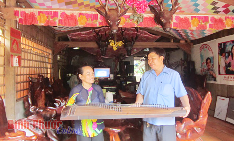 Bảo tồn v&agrave; ph&aacute;t huy nghệ thuật đờn ca t&agrave;i tử