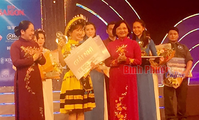 B&igrave;nh Phước đoạt giải nh&igrave; &ldquo;Tiếng h&aacute;t người l&agrave;m b&aacute;o Việt Nam&rdquo;