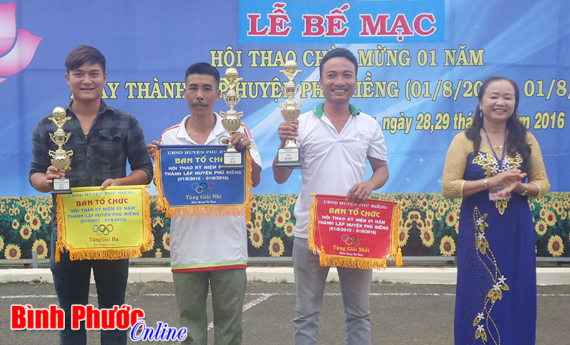 Hội thao mừng một năm thành lập huyện Phú Riềng: Xã Bù Nho toàn thắng