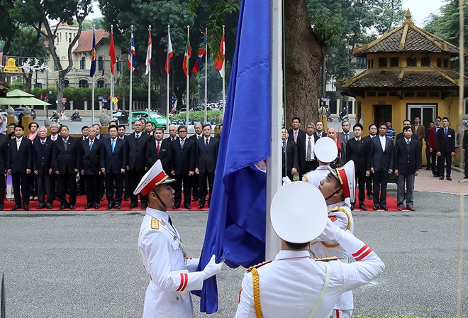Lễ thượng cờ ASEAN 2016